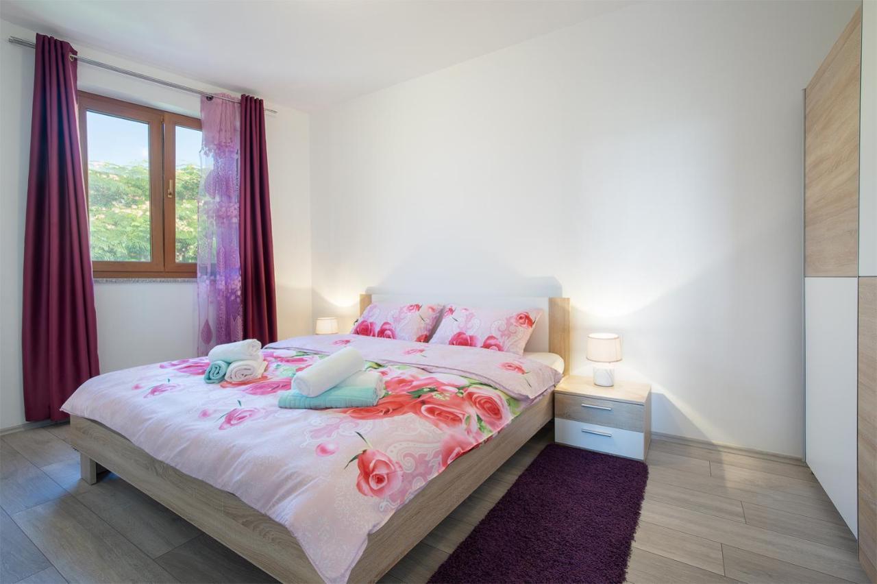 Kaylie Apartment Pula Exteriér fotografie